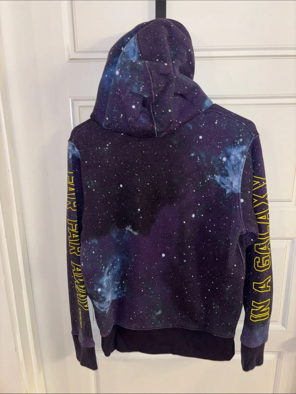 Levi's Galaxy Hooded Sweatshirt in Purple and Black with Yellow Logo - Picture 4 of 6